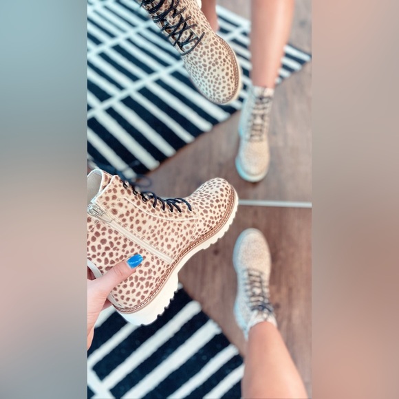 Dolce Vita Avena animal print calf hair Chukka lace up boot size 7.. NIB.. - Picture 10 of 11